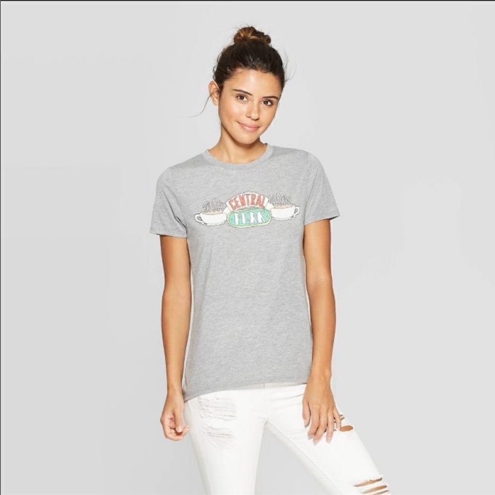 ✨HP✨Friends Central Perk Graphic T-Shirt ✨